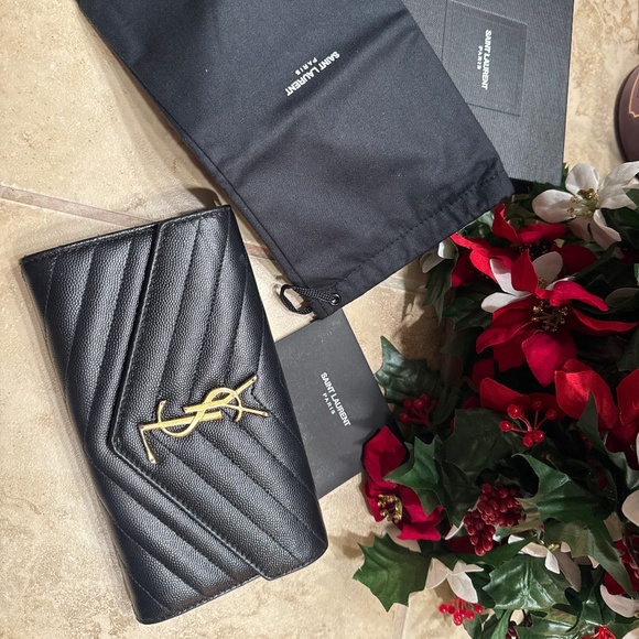 Wallet - Picture 1 of 3